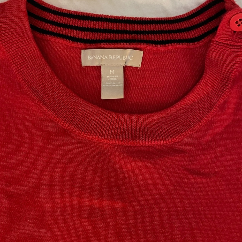 Banana Republic Red and Dark Navy Crew Neck Sweater